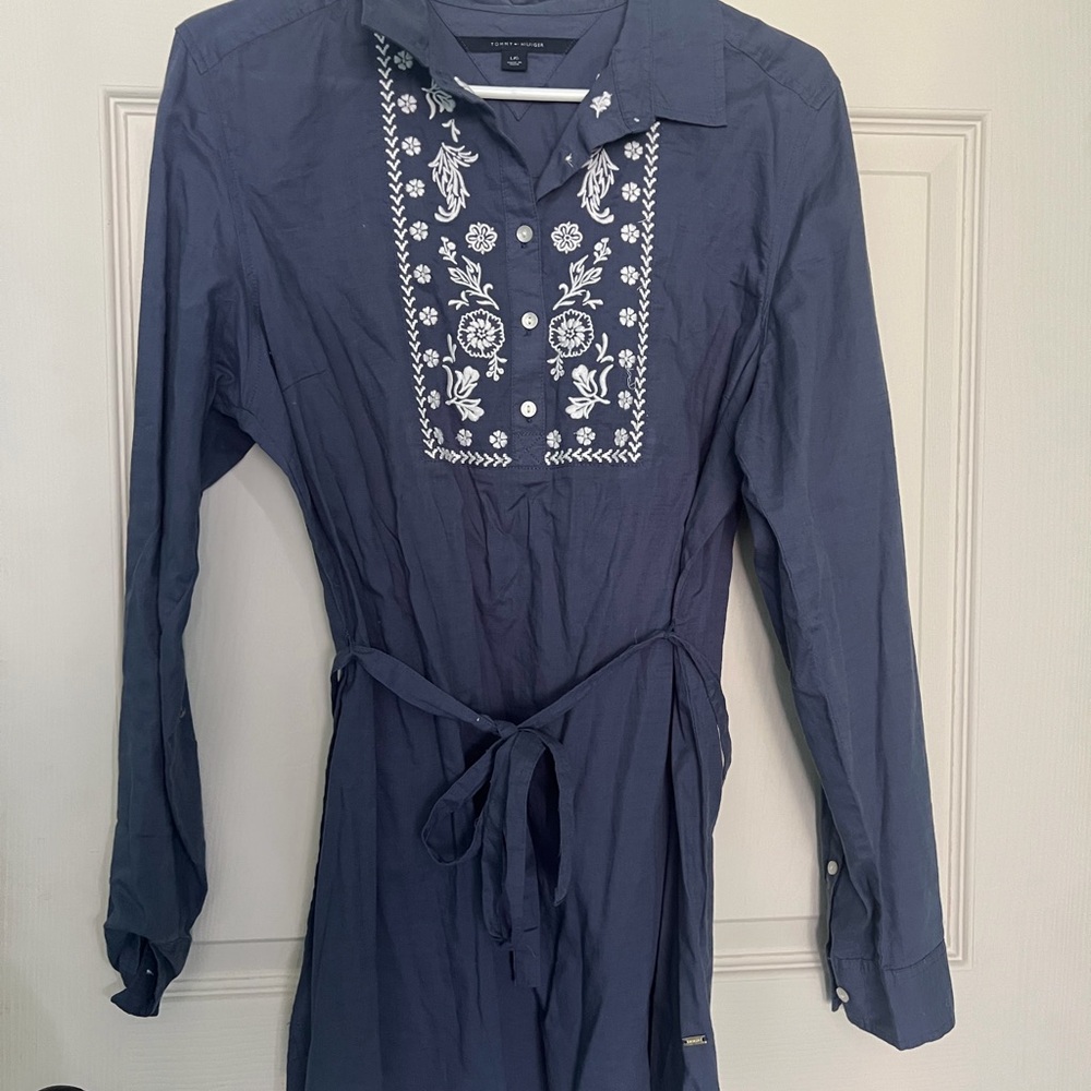 Tommy Hilfiger Size long sleeve floral embroidered womens button belted top